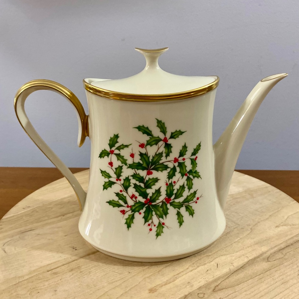 Lenox Holiday Coffee Pot Creamer & Sugar Bowl 3 Pc Set Holly Berry Gold Trim USA - Picture 6 of 16